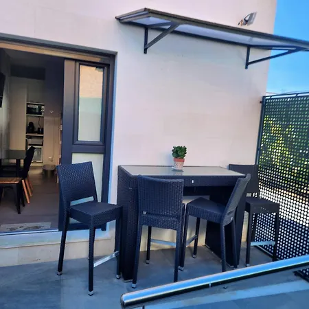 Pensión Playa De Covachos 2