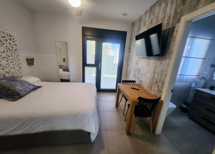 Playa De Covachos 2 בית הארחה