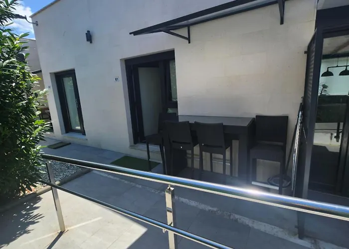 Playa De Covachos 2 בית הארחה