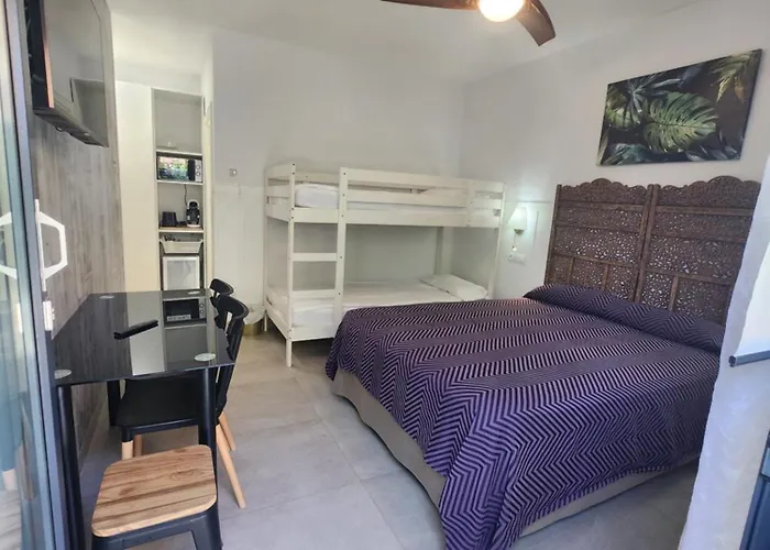 Gasthof Playa De Covachos 2 3*